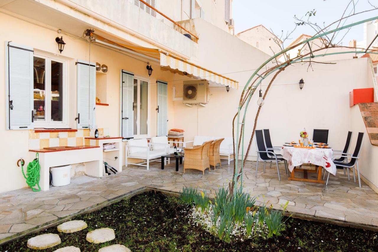 Little Garden Yourhosthelper Кан Екстериор снимка